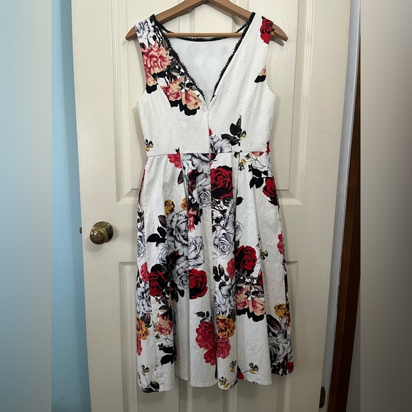 Adrianna Papell Rose floral Jacquard Dress - Picture 5 of 12